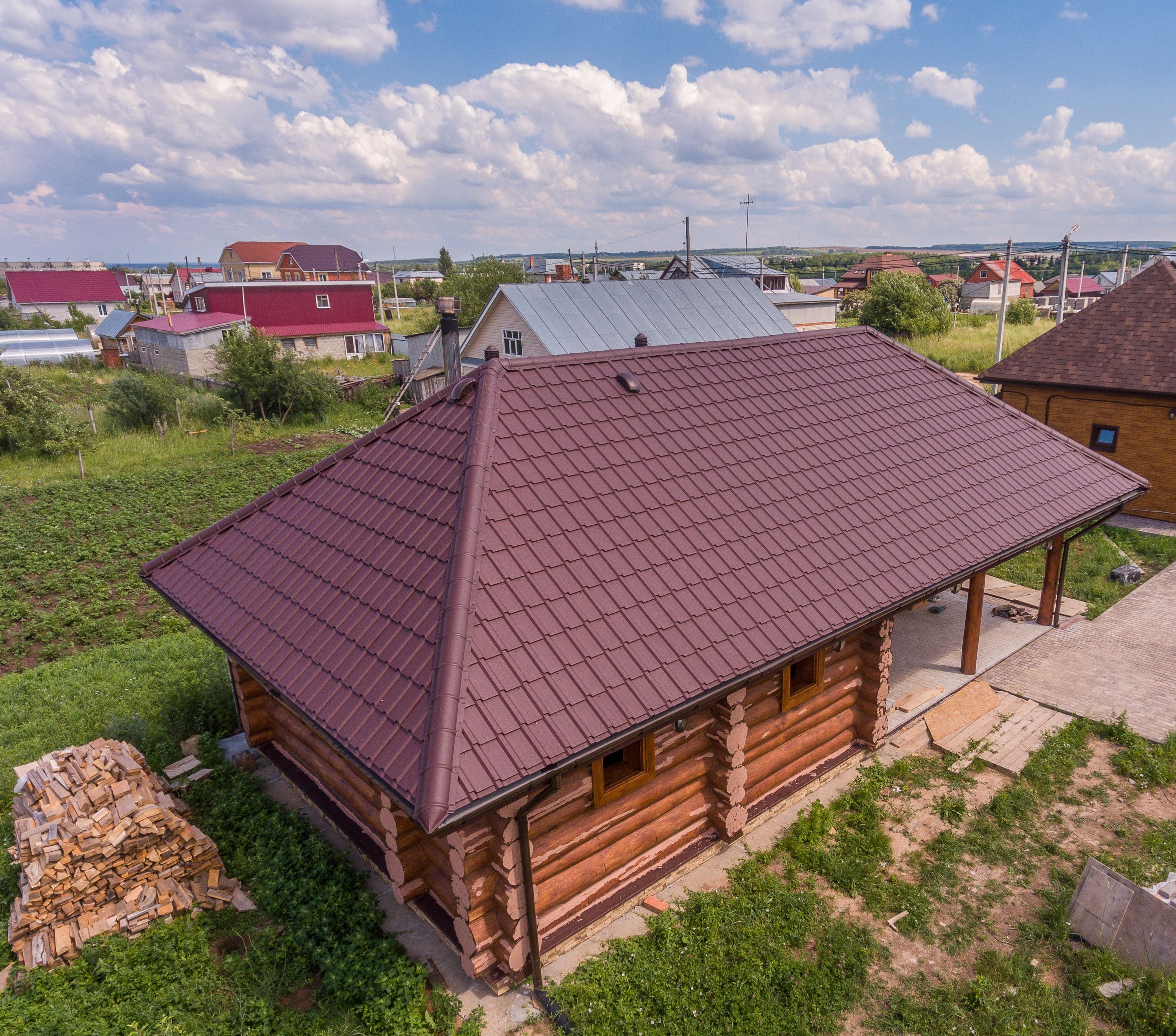 Черепичная шатровая крыша